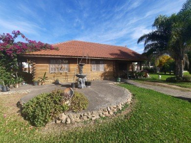 Casa al ingreso de Colon- Colon ER